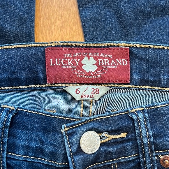 32. Lucky Womens Sofia Straight Ankle size 6 28 x 29 Dark Wash - Picture 4 of 5